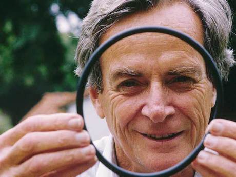 Imagem de Richard Feynman, criador da técnica de feynman